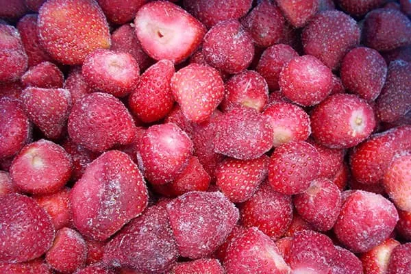 Jak doma zamrazit jahody na zimu v mrazáku s cukrem a bez cukru - 5 možností