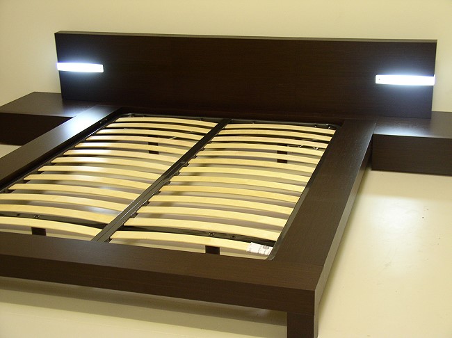 Основание кровати лдсп. Кровать. Ламели для кровати. Кровать двуспальная из ДСП. Кровать из ЛДСП.