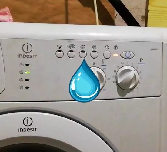 Pralka Indesit nieustannie pobiera wodę