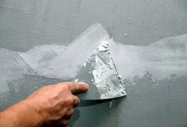 Kako tretirati zidove prije lijepljenja tapeta