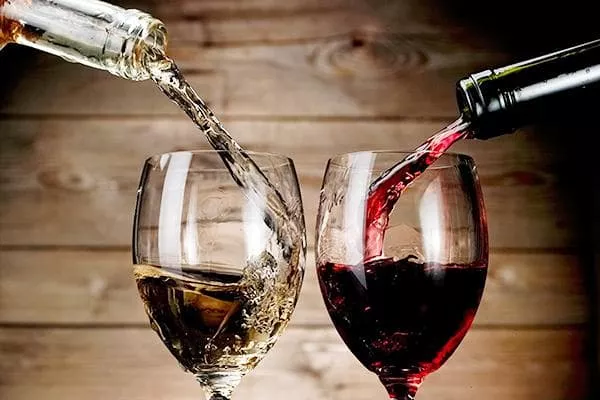 Kako provjeriti prirodnost crnog i bijelog vina - proučavamo tri popularne narodne metode