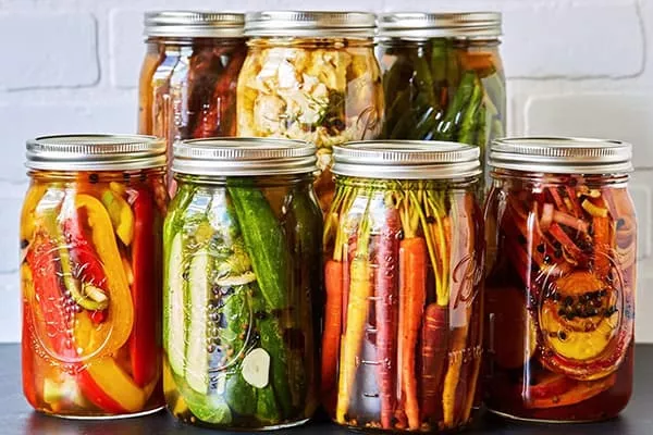 10 najboljih domaćih recepata za fermentirano povrće: načini kuhanja kupusa, cikle, krastavaca, češnjaka, paprike, graha, miješanog povrća