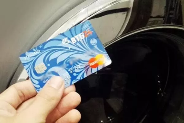 Što se događa ako operete bankovnu karticu - hoće li čip i magnetska traka otkazati