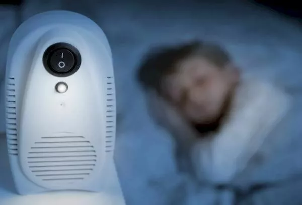 Zakaj potrebujemo ionizator zraka, njegove koristi in škodo po mnenju zdravnikov, ali se ga splača kupiti v stanovanjih